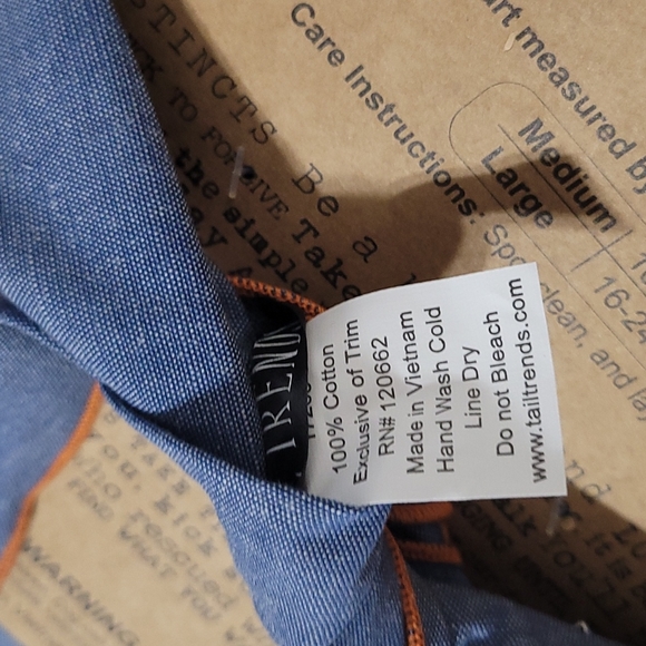 "Doggie" Scoop Neck Bandana "Rainbow" - Picture 3 of 3